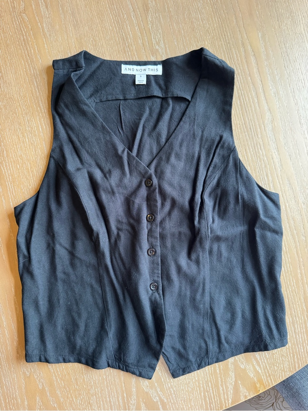 Black Sleeveless Vest